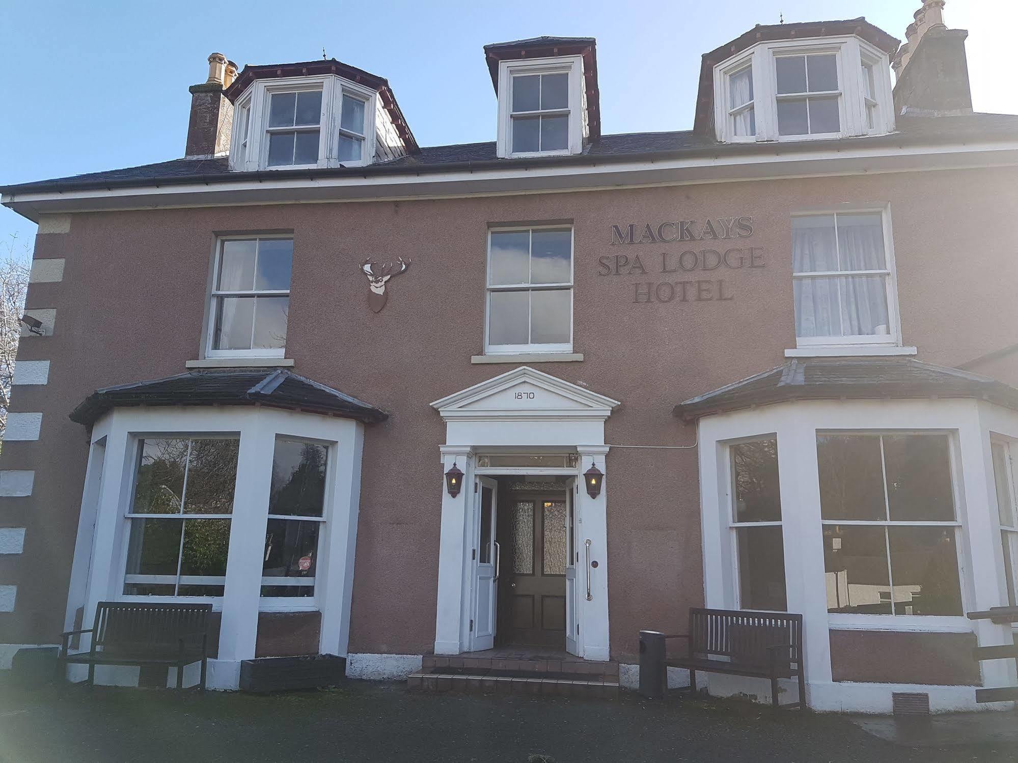 Mackay'S Hotel Strathpeffer Exterior photo